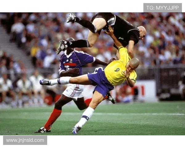 克罗地亚国家队足球明星的辉煌历程与传奇故事探秘 克罗地亚国家队足球明星的辉煌历程与传奇故事探秘