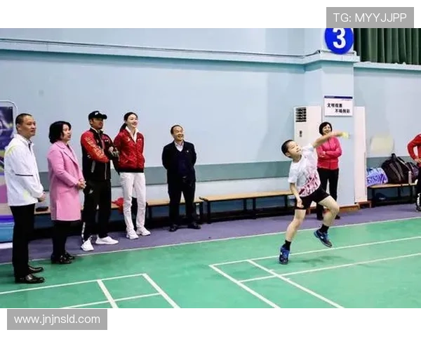 南京羽毛球队与广州羽毛球队赛后复盘速度对比分析与战术总结